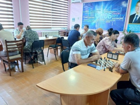 Samarqand tuman texnikumida pedagog-xodimlar o‘rtasida shaxmat va shashka musobaqasi o‘tkazildi вЂ” foto 16