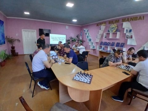 Samarqand tuman texnikumida pedagog-xodimlar o‘rtasida shaxmat va shashka musobaqasi o‘tkazildi вЂ” foto 17