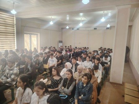 “Amir Temur – faxrimiz, gʻururimiz” mavzusida suhbat va qisqa metrajli film namoyishi bo'lib o'tdi