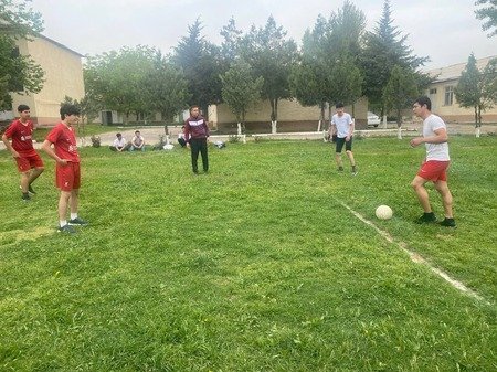 O’quvchi- yoshlar o’rtasida sportning futbol turi bo’yicha musobaqa tashkil etildi O’quvchi- yoshlar o’rtasida sportning futbol turi bo’yicha musobaqa tashkil etildi