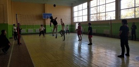 Samarqand tuman politexnikumida Sportning voleybol sport turi bo‘yicha “O‘quvchilar  o`rtasida” musobaqa o'tkazildi