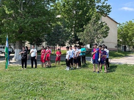 “Oʻquvchilar ligasi” sport musobaqalari turkumida futbol sport turi bo'yicha musobaqa oʻtkazildi