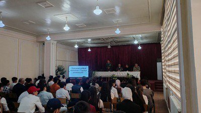 Samarqand tuman  politexnikumida o‘quvchi yoshlar ishtirokida "Vatanparvarlik – chinakam e’tiqotga aylantiraylik"mavzusida  davra suhbati bo'ldi