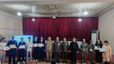 Samarqand tuman  politexnikumida o‘quvchi yoshlar ishtirokida "Vatanparvarlik – chinakam e’tiqotga aylantiraylik"mavzusida  davra suhbati bo'ldi