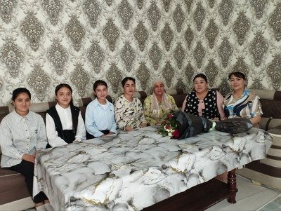 9-may - " Xotira va qadirlashkuni" munosabati bilan "Vatan fidoyilarni unutmaydi "  shiori ostida yoshi ulug' o'qituvchilarni xolidan xabar olindi