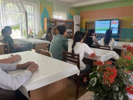 Samarqand tuman politexnikumida “Kitobxon oʻquvchi” loyihasi doirasida Said Ahmadning “Ufq” romanini muhokama qilindi