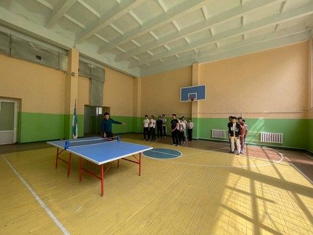 Stol tennisi sport turi boʻyicha “Oʻquvchilar ligasi” sport musobaqasi oʻtkazildi.