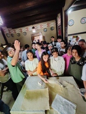 Oʻquvchilardagi vatanparvarlikni oshirish maqsadida ichki turizmni rivojlantirish loyihasi doirasida sayohat manzillariga oʻquvchilar yuborildi