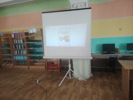 “Kitobxon oʻquvchi” loyihasi doirasida Luqmon Boʻrixonning “Jaziramadagi odamlar” asari, Abdulla Qodiriyning “Mehrobdan chayon” asari tavsiya etildi.