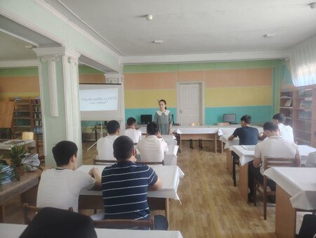 “Giyohvandlik va OITS – asr vabosi” mavzusida davra suhbati tashkil etildi. 