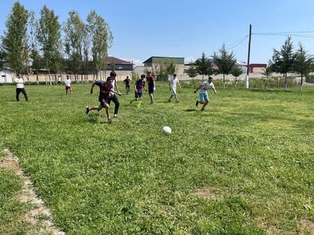 Futbol sport turi boʻyicha “Oʻquvchilar ligasi” sport musobaqasi oʻtkazildi.
