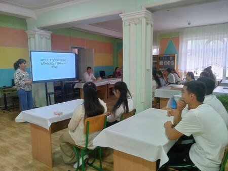 Taʼlim muassasasida “Kitobxon oʻquvchi” loyihasi doirasida Abdulla Qodiriyning “Mehrobdan chayon” asari muhokama qilindi.