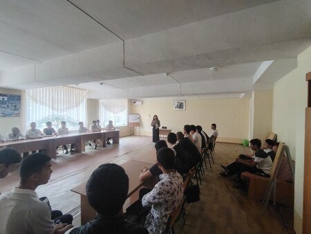 “Jadidchilik harakati namoyondalari va ularning faoliyati” toʻgʻrisida maʼnaviy-maʼrifiy davra suhbati tashkil etildi. 